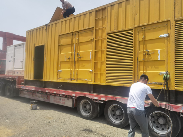 龙湖镇除了负载情况和发动机维护,还有哪些因素会影响 200kw 柴油发电机的油耗?