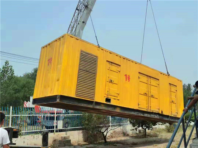 龙湖镇300KW柴油发电机组油耗是多少?